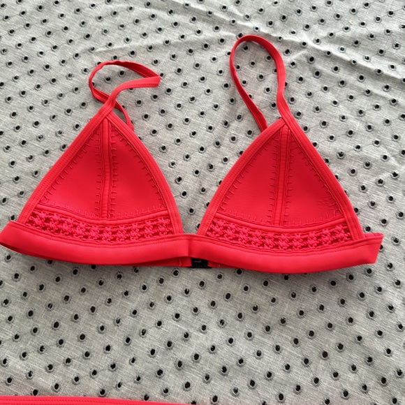Triangl neoprene red/coral bikini size small - Picture 2 of 9